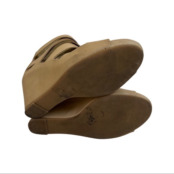 New Direction Sandal Wedge - Picture 3 of 4